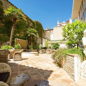 https://best-western-le-patio-des-artistes.fr-provencehotel.com