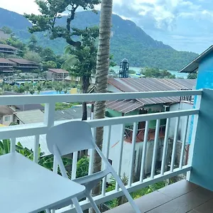 Blue View House אכסניה