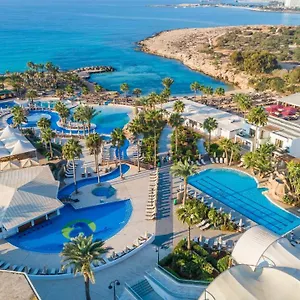 https://adams-beach.hotelsatayianapa.com